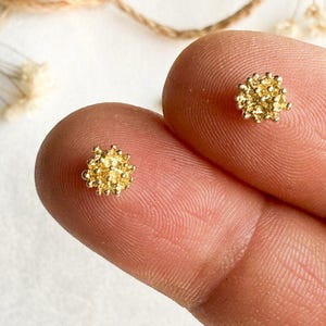 10 pieces Flower Stamen for Clay Earrings, Jewelry Making Supplies, Floral Accent for DIY Earrings & Crafts, Gold Stamen 6 mm, Flower Center