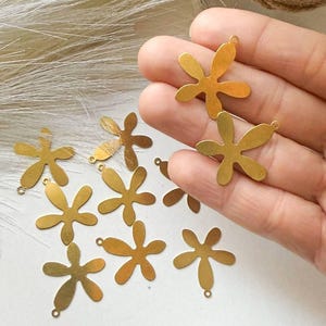 10 pieces Brass Flower Charms for Jewelry Making, Raw Brass Floral Pendant, DIY Earring Jewelry Supplies, Brass Earring Charms Findings Bulk
