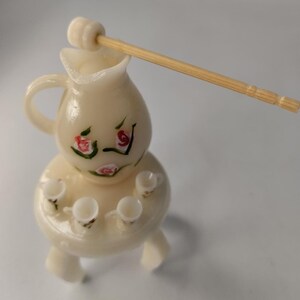 chocolatier made in tagua. Handmade. Object to decorate.