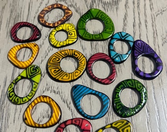 Tagua Nut seed beads natural tagua rings with different pattern 20 rings / discs of tagua from Colombia Size: 3.5x3.5cm. approx. Beading