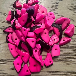 Tagua Triangle Beads.120 Fuchsia Pieces