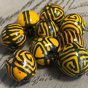 Patterned Yellow Bombona Seeds from Colombian Rain Forest. Jewelry Supplies. Free Shipping. Pack of 20 Beads