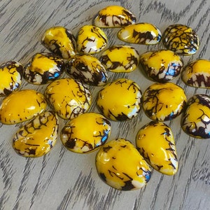 Yellow Tagua Oval Beads. Natural Seed from Colombia Rainforest. 15 Beads 3 x 3.5 cm. Top Drilled. Natural Jewelry Making. Free Shipping