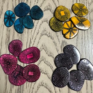 Tagua Slices Beads. 20 Multicolored Patterned Pieces.