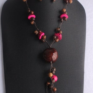 Tagua, acai and bombona Necklace and Earrings Set.