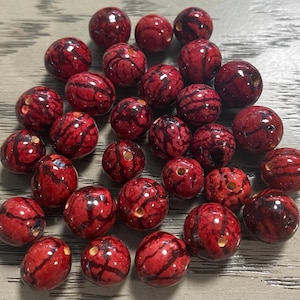 Bombona Ball Beads. 30 Red Pieces.