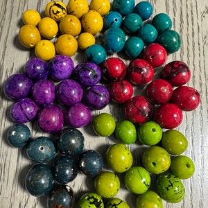Multicolor bombona beads. Size: 1.5 - 2.5 cm. 60 beads in 6colors. Top drilled. Handmade in Colombia. Natural Jewelry Making Supplies