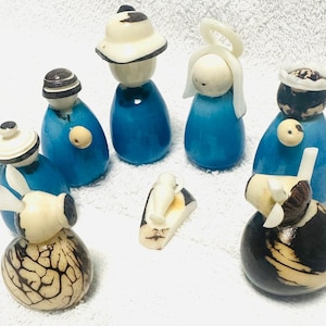 Szopka Bożonarodzeniowa ręcznie robiona w Tagua | Figurki do szopki | Bożonarodzeniowa szopka | Scena Narodzenia z Kolumbii. Szopka Bożonarodzeniowa Święta Rodzina w Tagua.