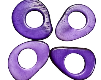 Tagua beads. Tagua discs in a mix of lilac and purple colors. 20 tagua rings from Colombia. 1.5 x 1.2 inch. approx. Drilled or Undrilled