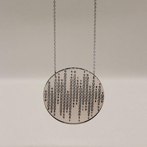 アクリルプレキシガラス（有機ガラス）のネックレス - レーザーカットミラーネックレス