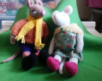 couple plushies