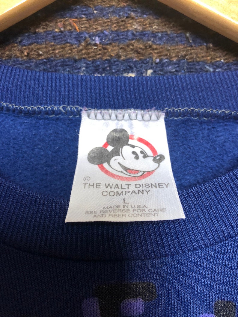 Fits SmallMedium Vintage 1990s Mickey and Minnie Mouse Sweatshirt Walt Disney Pullover