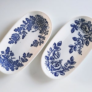Pair of Vintage Fish Platters / Fish Serving Platter / Porcelain Oval Serving Plates / Freshwater fish / Flower / Vintage crockery / Ukraine