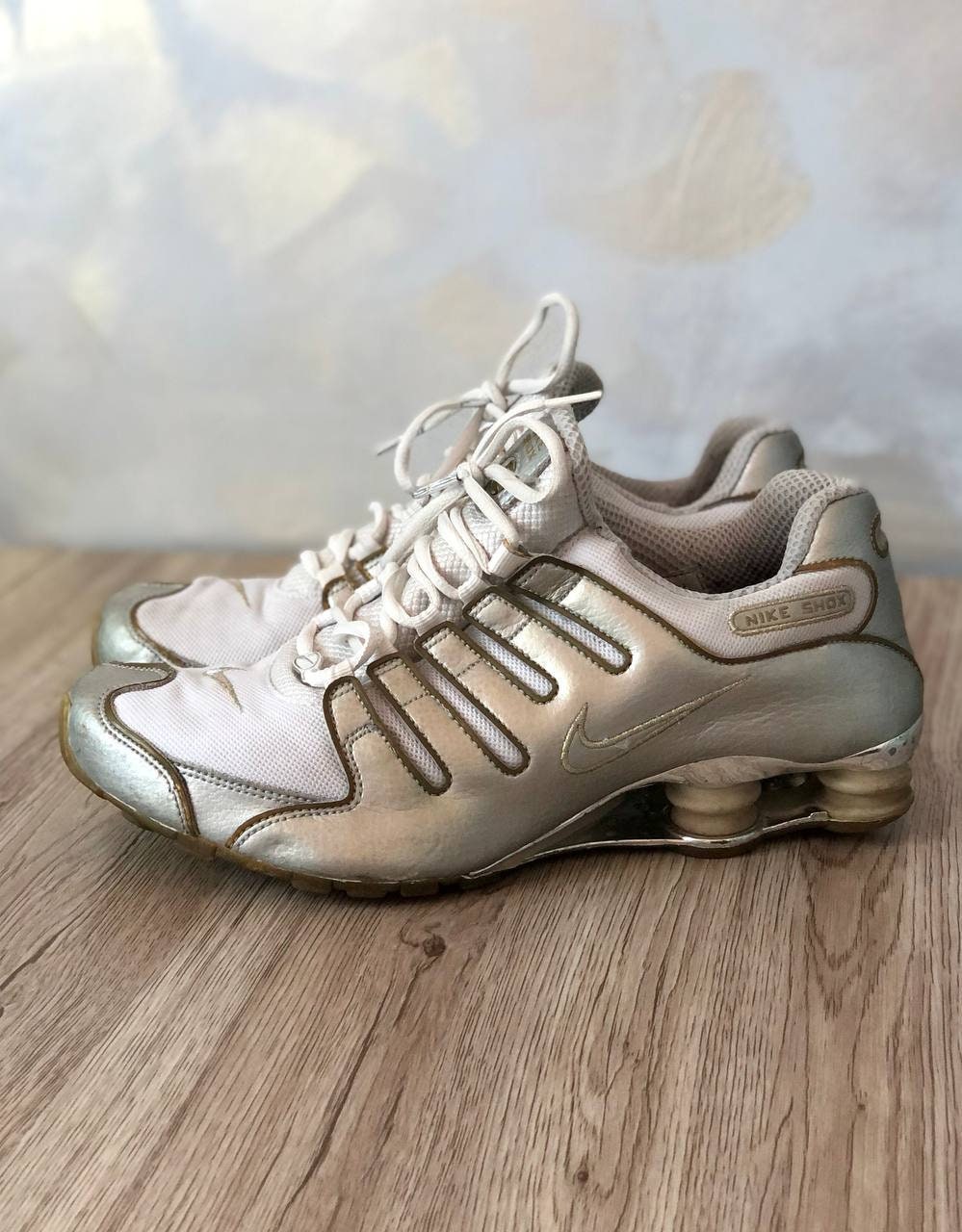 tengo hambre Masculinidad Sombra Vintage Nike Shox White and Silver Sneakers - Etsy