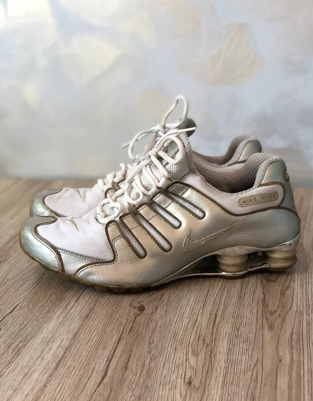 tengo hambre Masculinidad Sombra Vintage Nike Shox White and Silver Sneakers - Etsy