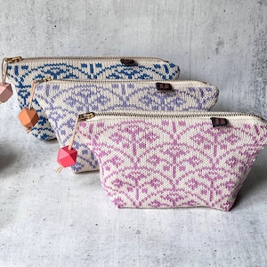 Kosmetiktasche„Nordic Bloom“  | Gestricktes Täschchen | Geschenk für Freundin, Mutter, Tochter, Brautjungfer