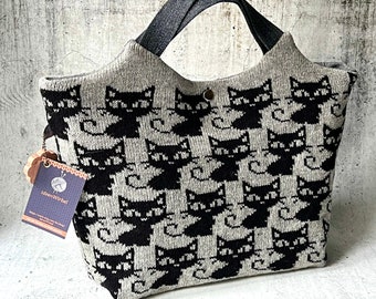 XL knitted shopper handbag cat