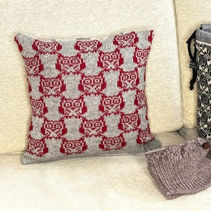 Knitted pillow owl image 8