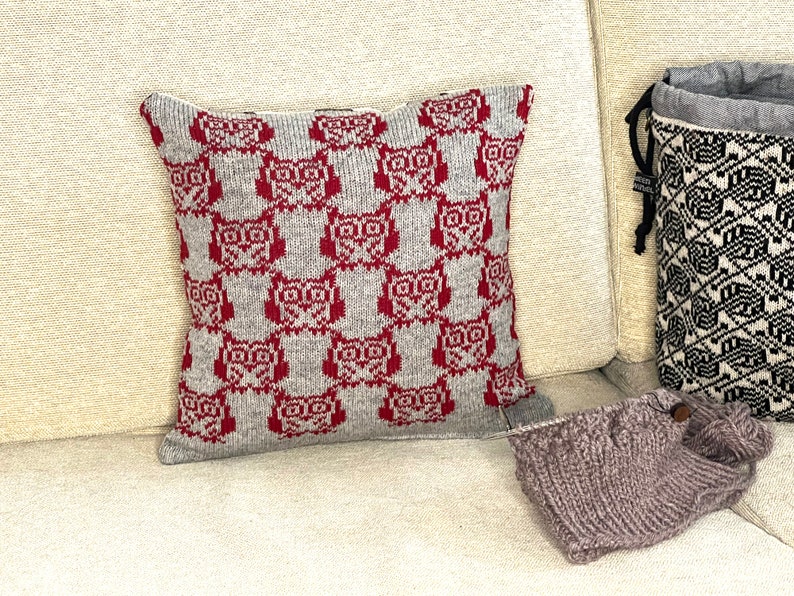 Knitted pillow owl image 8