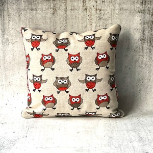 Knitted pillow owl image 3