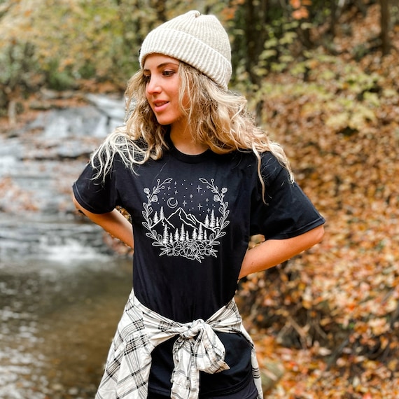 Mountain Shirt, Shirts for Women, Womens Shirts, Graphic Tee