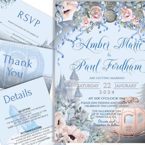 Può includere: Un invito di nozze blu e bianco con un tema da fiaba. L'invito presenta un castello, una carrozza e accenti floreali. Il testo sull'invito recita "Amber Marie & Paul Fordham si sposano sabato 22 gennaio 2024 alle sei del pomeriggio. Si prega di unirsi ad amici e familiari per celebrare questa unione d'amore. The Fallbrook Inn 118 W. Fallbrook Ln. Temecula, CA. Cena e ricevimento a seguire."