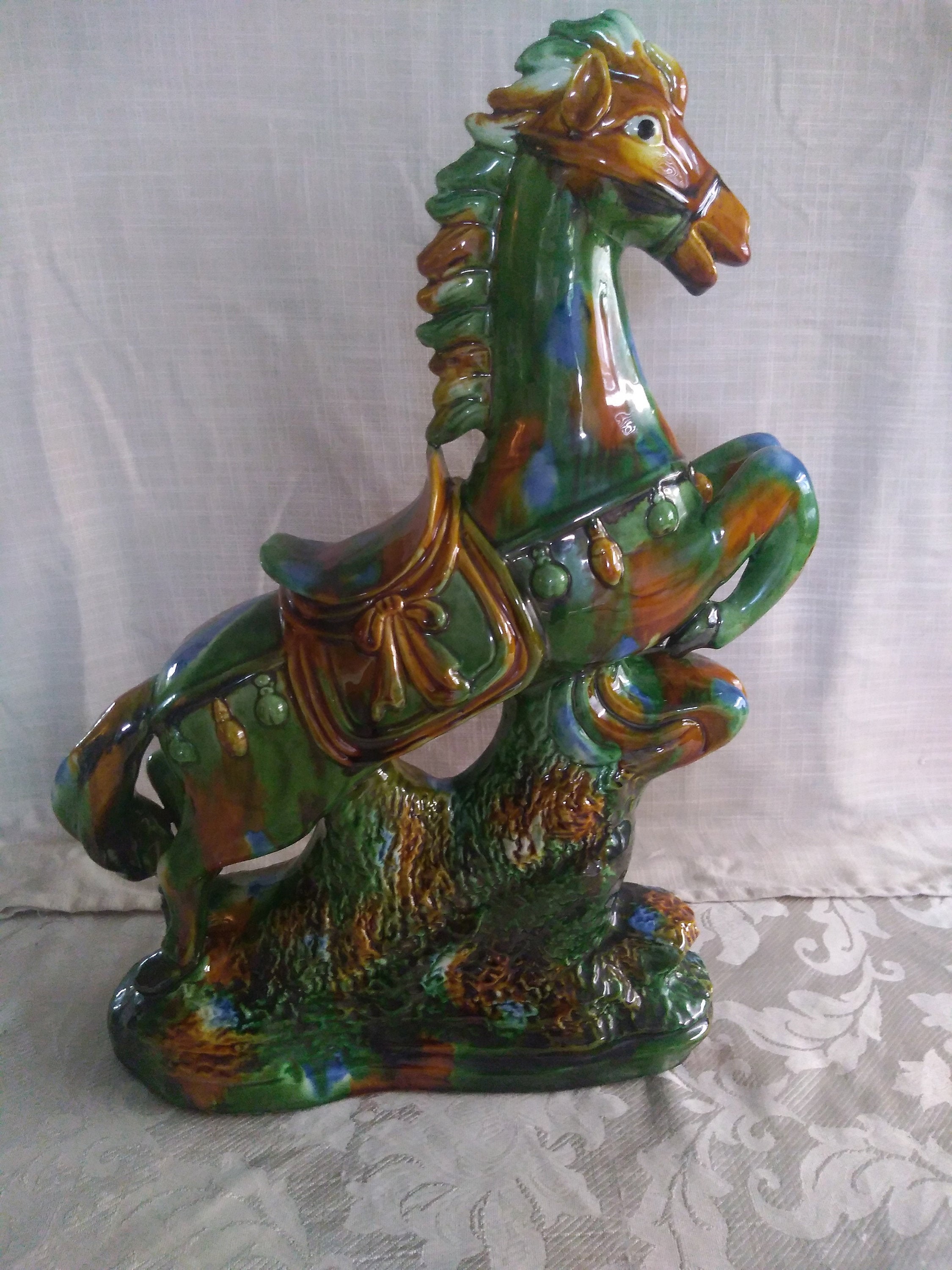 Large Vintage Ceramic Horse Sculpture/figurine/statue/equestrian