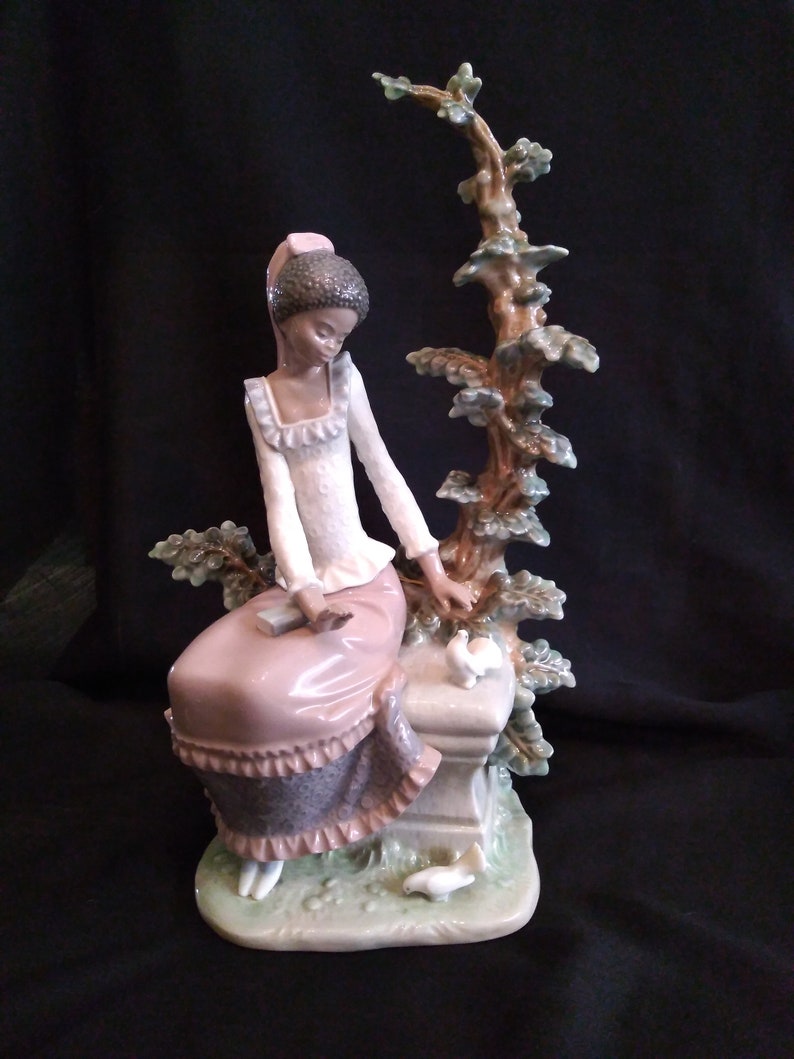 Vintage Lladro Black Legacy Italian Porcelin Sculpture, Mint, With Original Box and Packaging