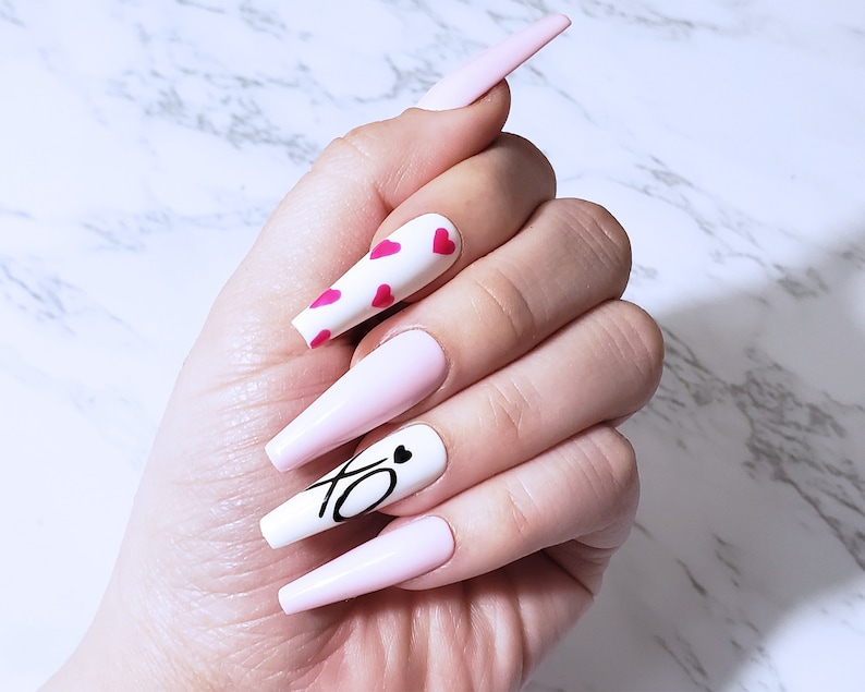 XO Valentine's Day Press on Nails Etsy