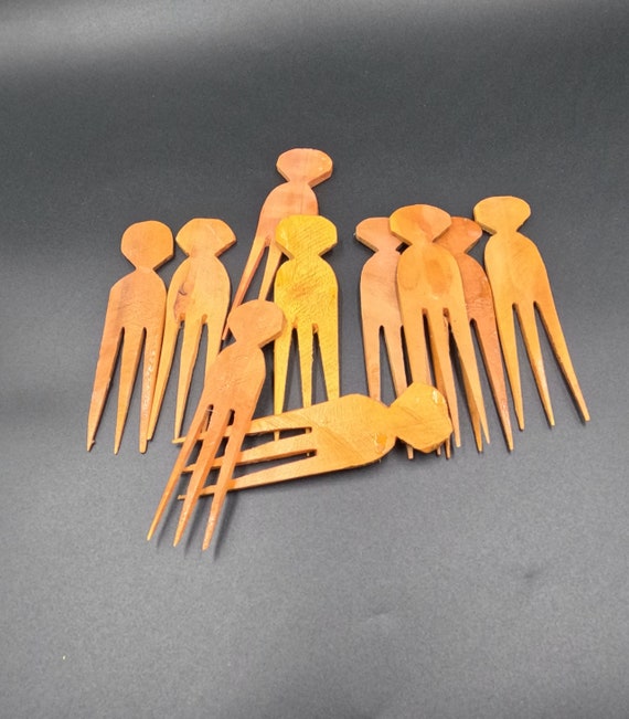 African Hair Braiding Comb, Parting Comb, Hair Separting Comb. Plastic  Ilarun assorted Colors Pack of 3 