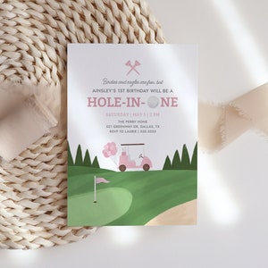 Edytowalne różowe zaproszenie na pierwsze urodziny golfa, szablon zaproszenia na przyjęcie urodzinowe dla dziewczynki Hole in One, wózek golfowy, CYFROWE POBIERANIE