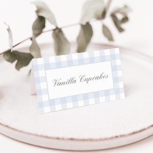 Bewerkbare blauwe pastel babyshower plaatskaartsjabloon, afdrukbare klassieke pastel jongen babyshower tentkaart, digitale DOWNLOAD
