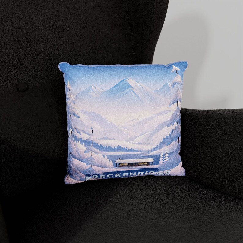 Breckenridge Colorado Frozen Cabin Lona, almohada, manta del ilustrador Brian Edward Miller Faux Suede Pillow Suede 18"x18"