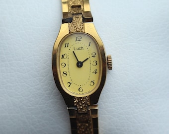 Vintage womens watch, Small watch, ladies classic watch, retro watch for women, gift for her, small vintage watch