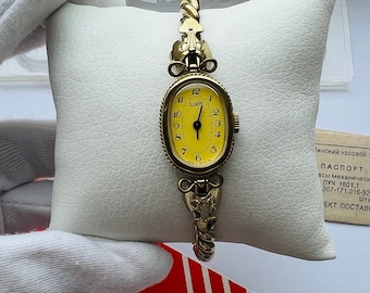 Vintage ladies watch Luch 1801.1, classic small women watch, gift for her, vintage jewelry, watches for women