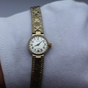 Women&#39;s watch CHAIKA, vintage girl&#39;s watch delicate minimalist, tiny little watch for lady gift
