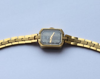 White watch luch. Women evening wristwatch shade. Vintage lady watch small jewelry gift / Delicate lady watch tiny