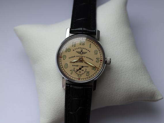 Watch Pobeda Shturmanskie - mechanical Yuri Gagarin watch, vintage watch, Gift for Husband · First cosmonaut