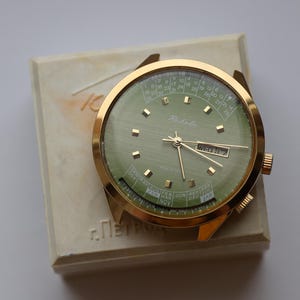 Vintage Soviet RAKETA COLLEGE Watch Perpetual Calendar USSR Mechanical Watch. image 8