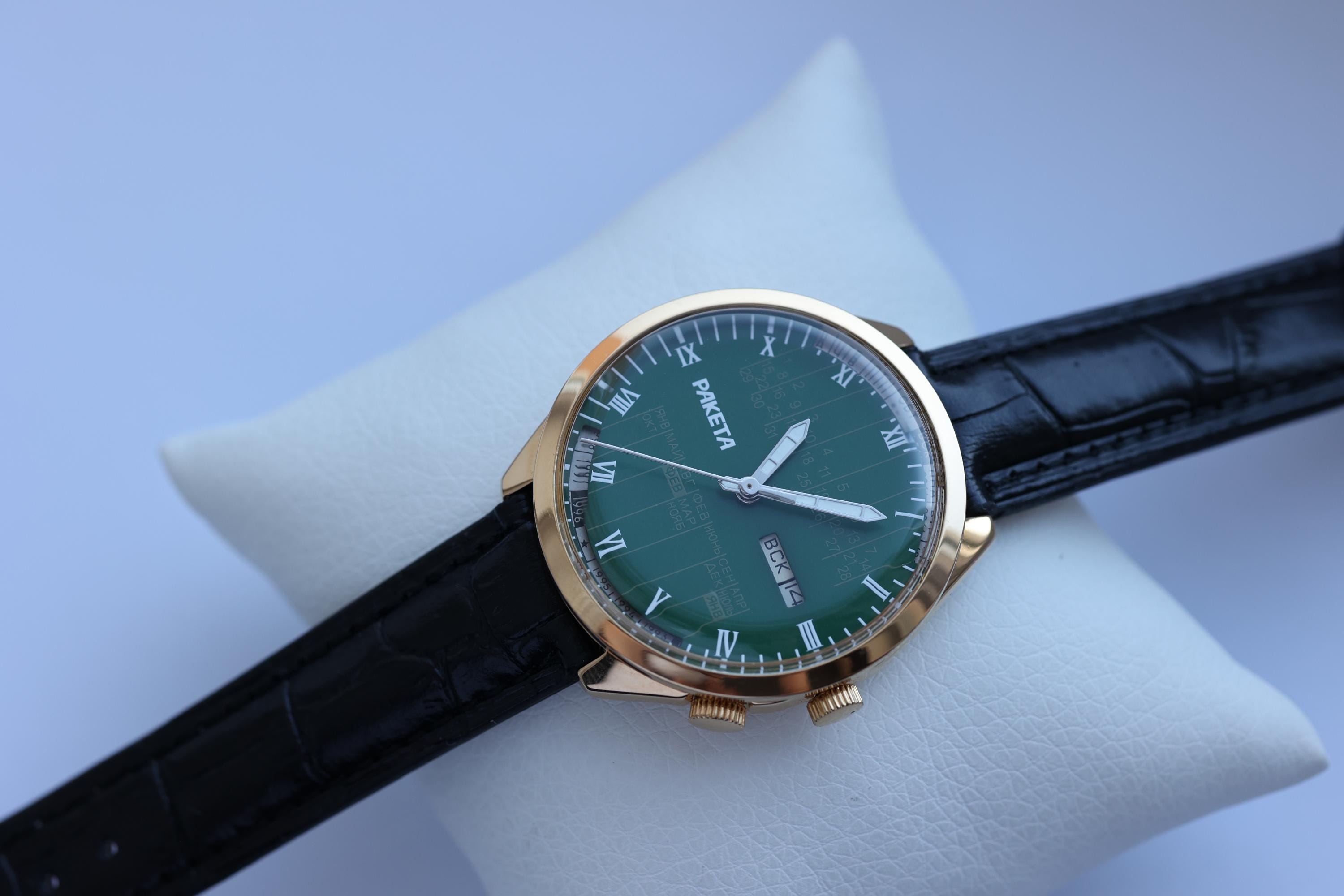 ヴィンテージ ソビエト RAKETA COLLEGE ウォッチ パーペチュアル