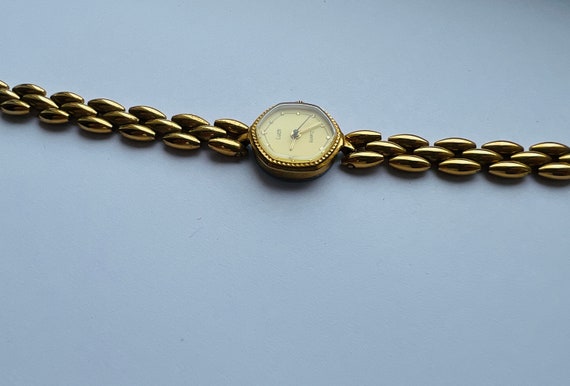 Retro wristwatch Luch Quartz Soviet Era Vintage M… - image 7