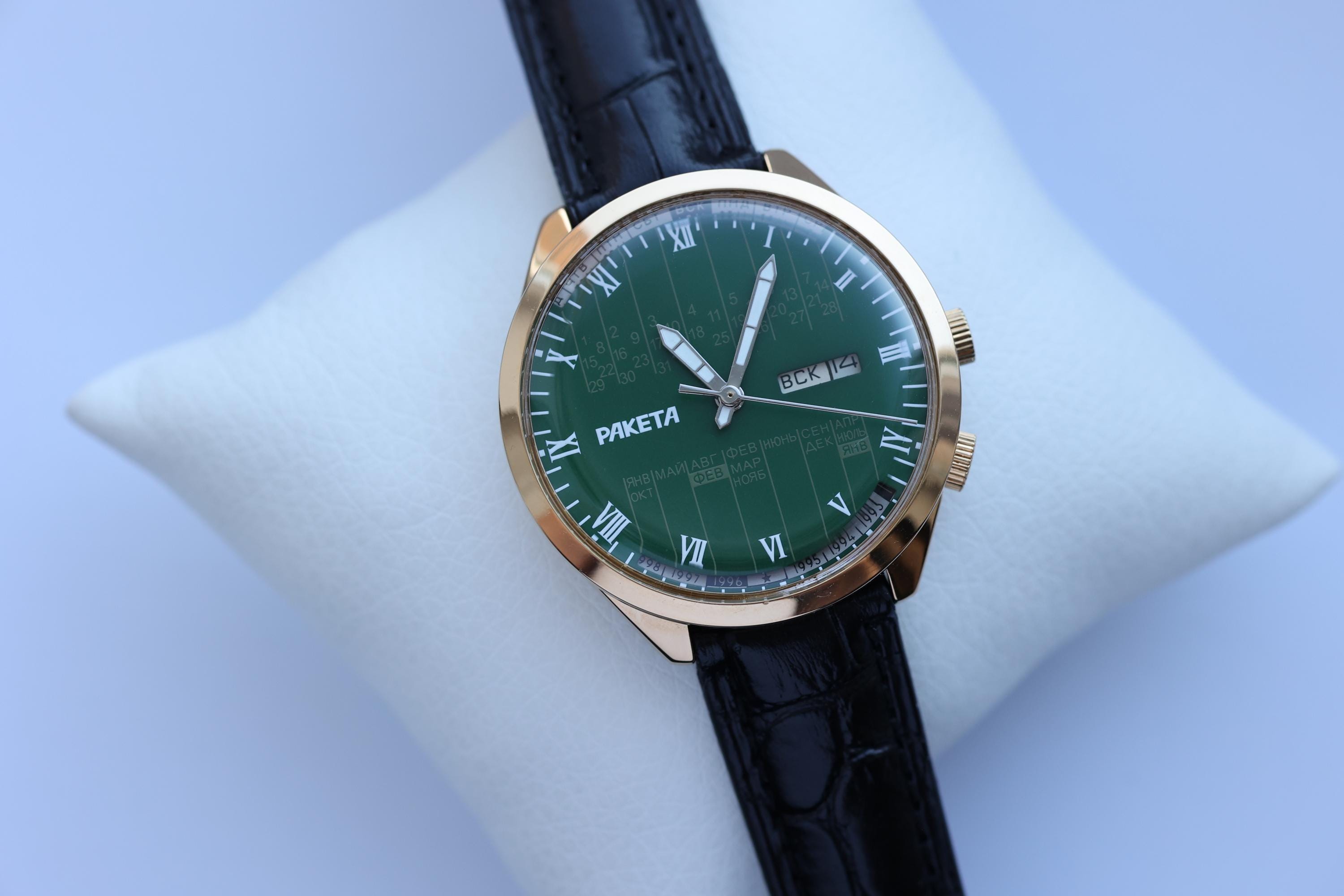 ヴィンテージ ソビエト RAKETA COLLEGE ウォッチ パーペチュアル