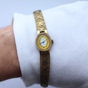 Wristwatch Ladies Chaika 17 jewels mechanical women's dress watch / watch bracelet image 7