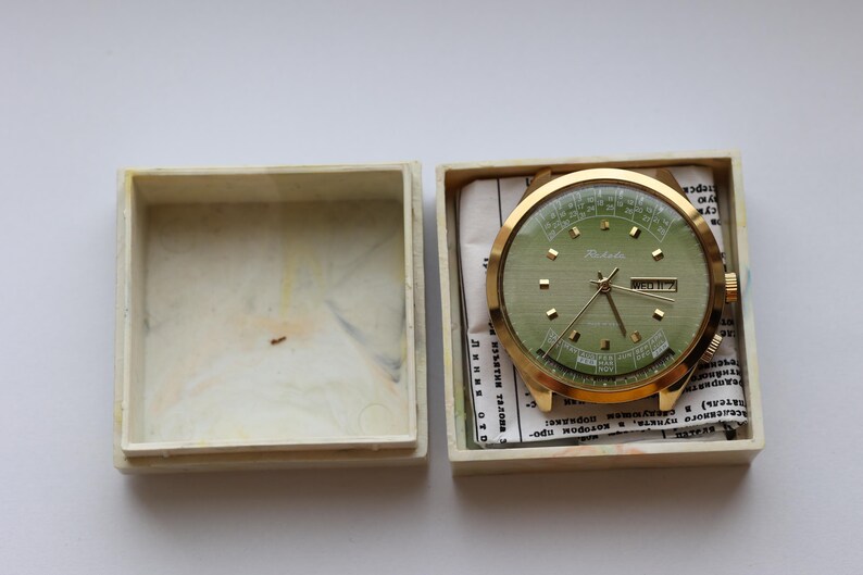 Vintage Soviet RAKETA COLLEGE Watch Perpetual Calendar USSR Mechanical Watch. image 5