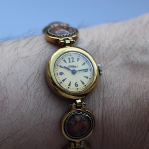 Women&#39;s wristwatch Vimpel / Ladies mechanical dress watch / watch bracelet