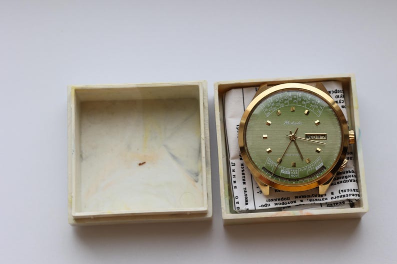 Vintage Soviet RAKETA COLLEGE Watch Perpetual Calendar USSR Mechanical Watch. image 4