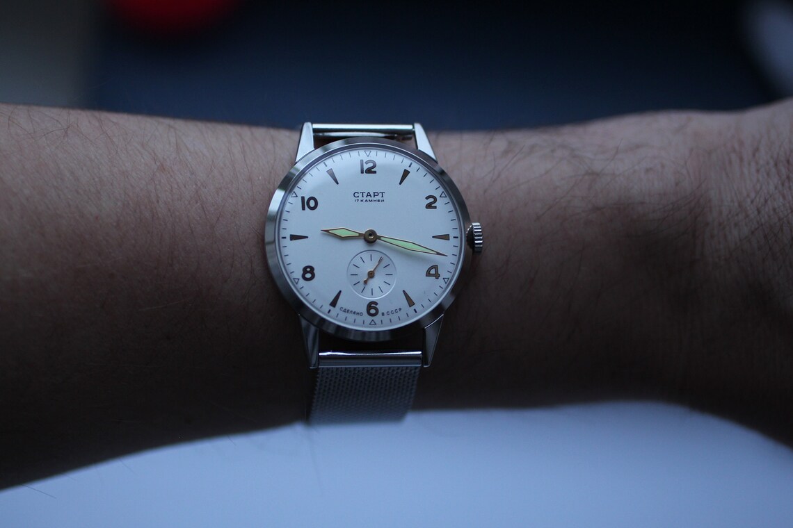 Mechanical vintage wrist watch “Start” with metal bracelet Milanese weaving, Foto 1 von 5