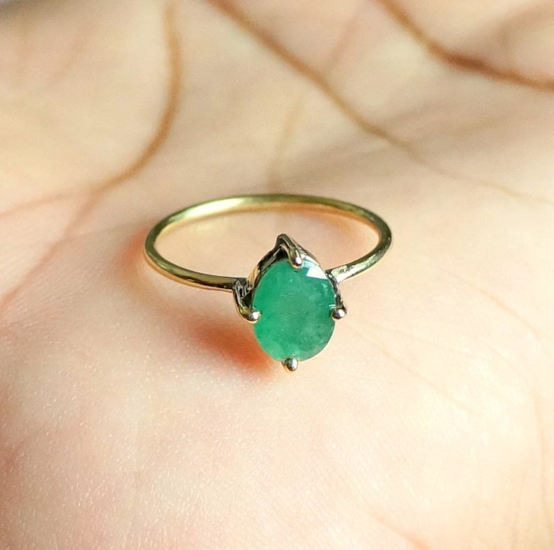 Emerald Solitaire Ring Oval Cut Emerald Ring Handmade Gold Ring Natural Gemstone Ring 14K Solid Gold Ring Minimalist Ring Gift for Her