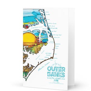 Tarjeta de felicitación con el mapa de los Outer Banks y la puesta del sol pintada con tinta de alcohol