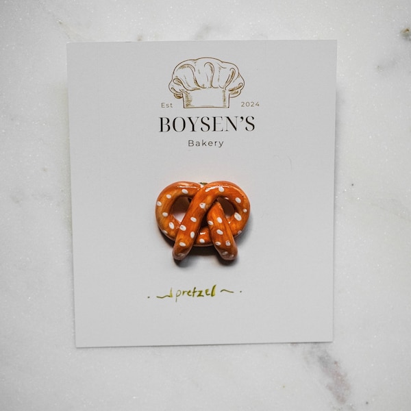 Boysen’s Bakery - Pretzel pin/brooch